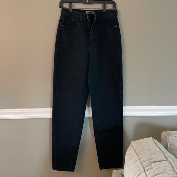 Pretty Little Thing Black Mom Jeans - Picture 1 of 7